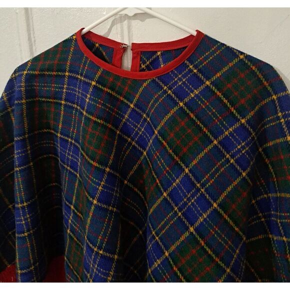 Vintage  70's WOOL TARTAN PLAID FRINGE WOMENS SMALL PONCHO CAPE RED BLUE Sweater - Picture 3 of 5